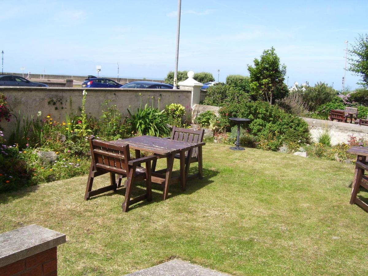 Plas Gorwelion - Adult Only