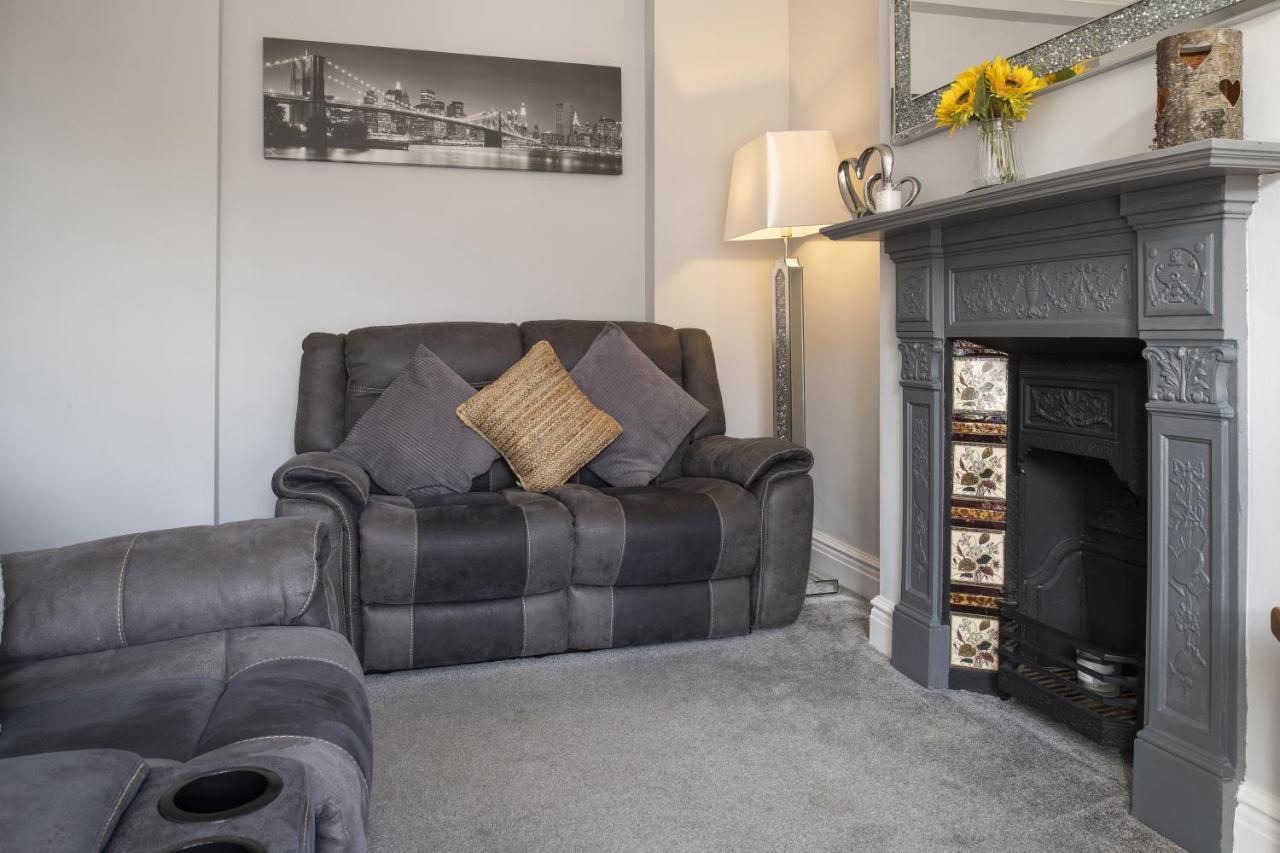 Beautiful Townhouse On The Great Orme, Pet Friendly Holiday home Llandudno