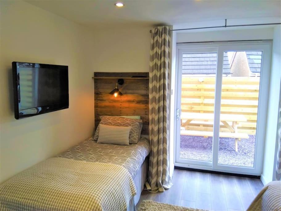 Detached House With Amazing Sea View And Hot Tub Llandudno