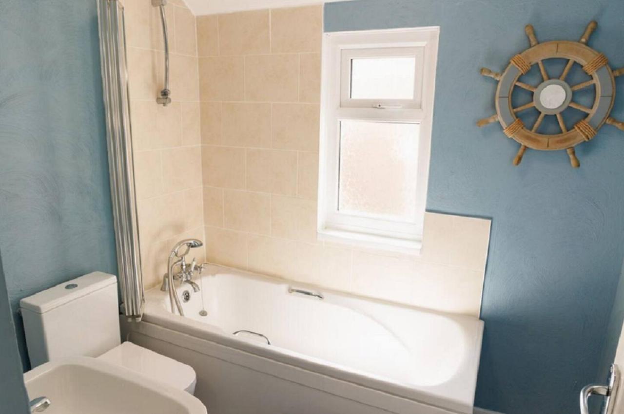 Lovely, Cosy Beachside 1 - Perfect Location * Llandudno