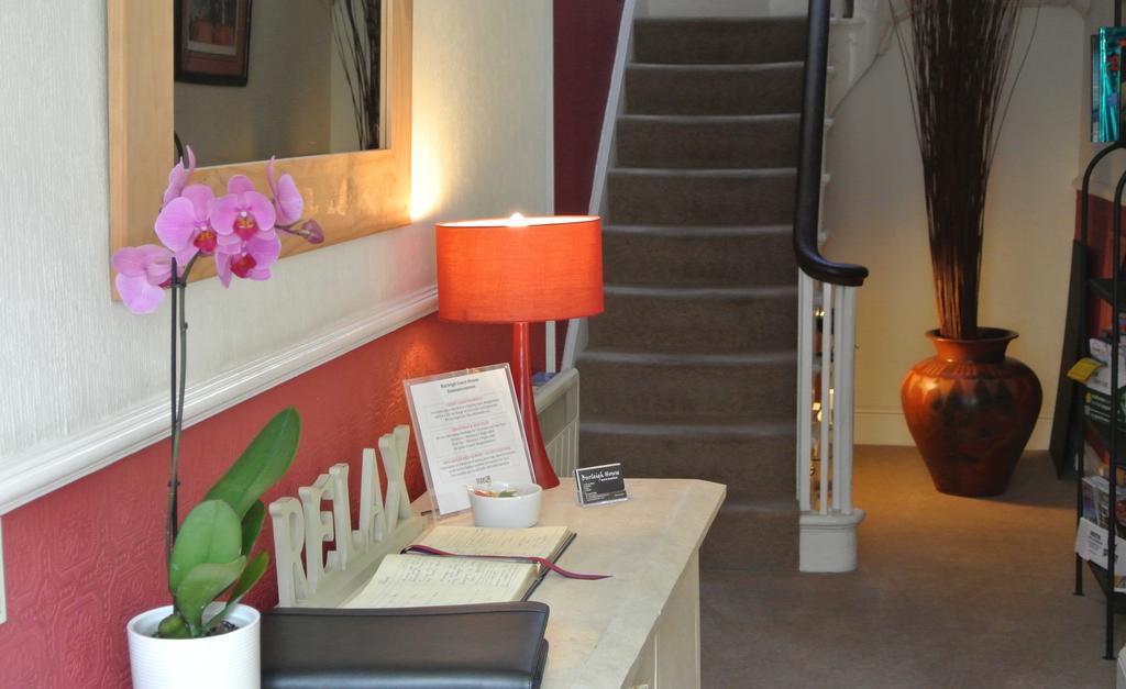 Burleigh 4* Llandudno