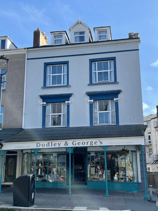 Apartment Spacious First Floor 3 Bed Mostyn Street *