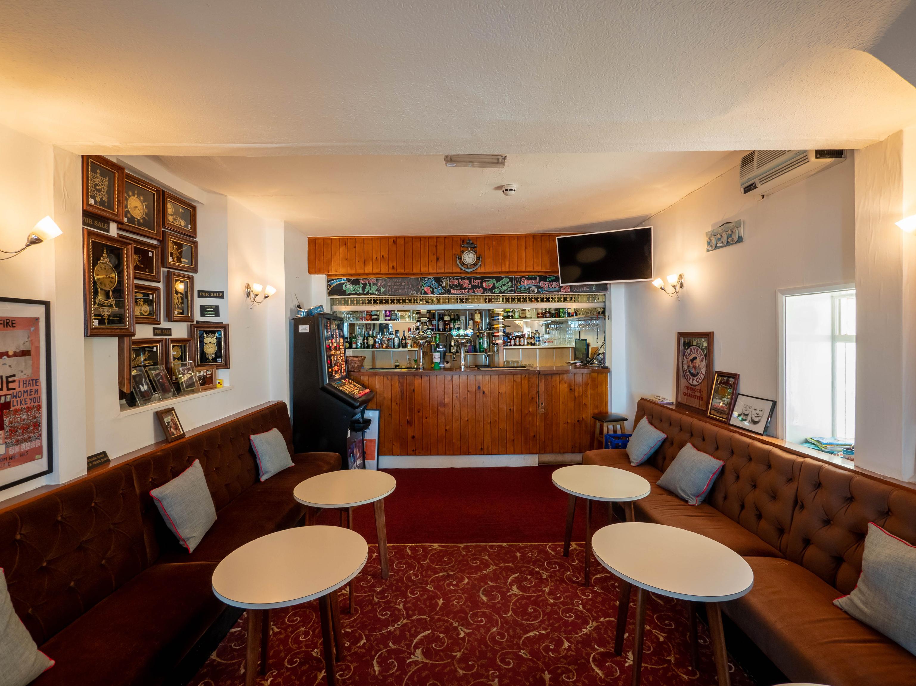 Whitehouse Hotel Hotel 3*