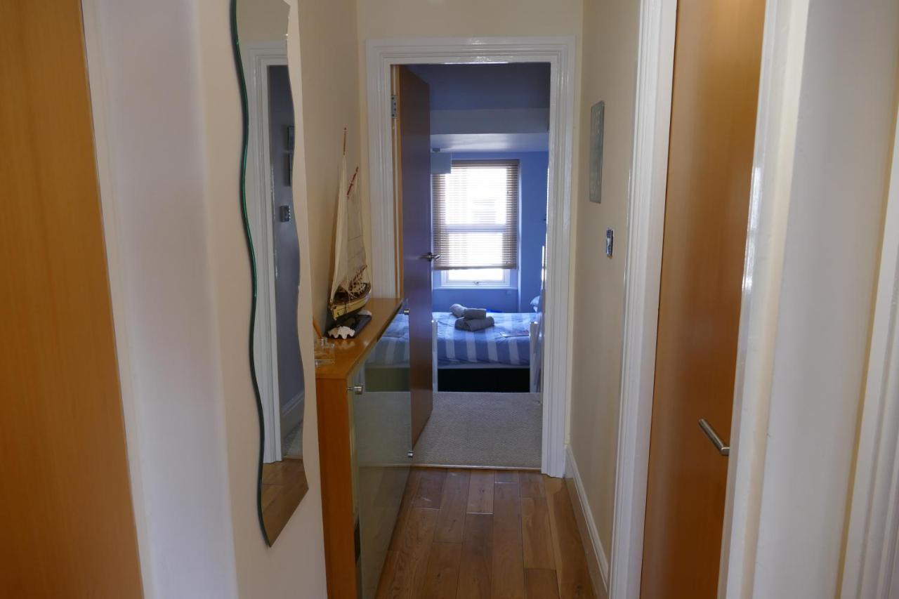 Shellseekers Apartment, *