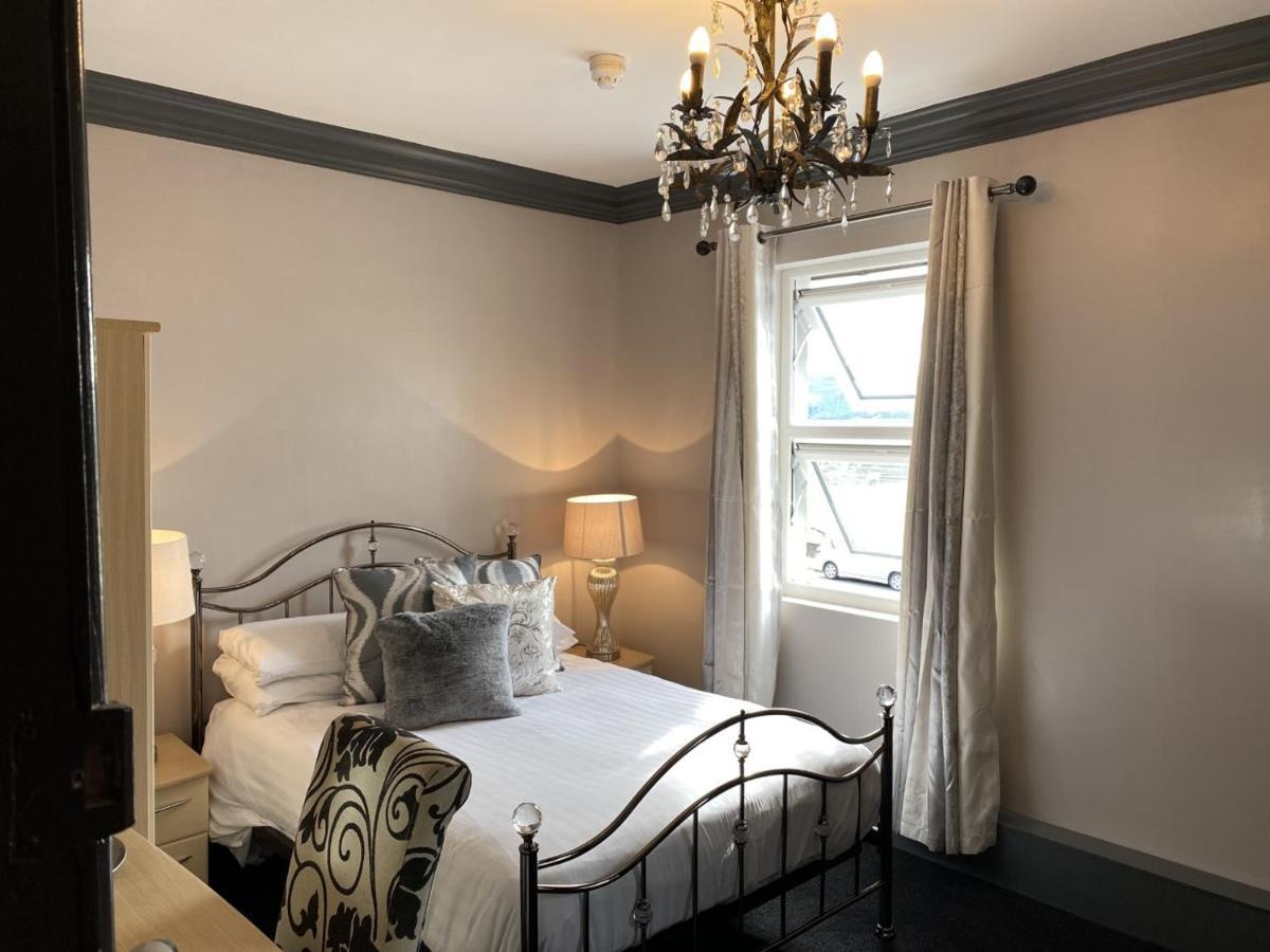 The Lilly Restaurant With Guest house Llandudno