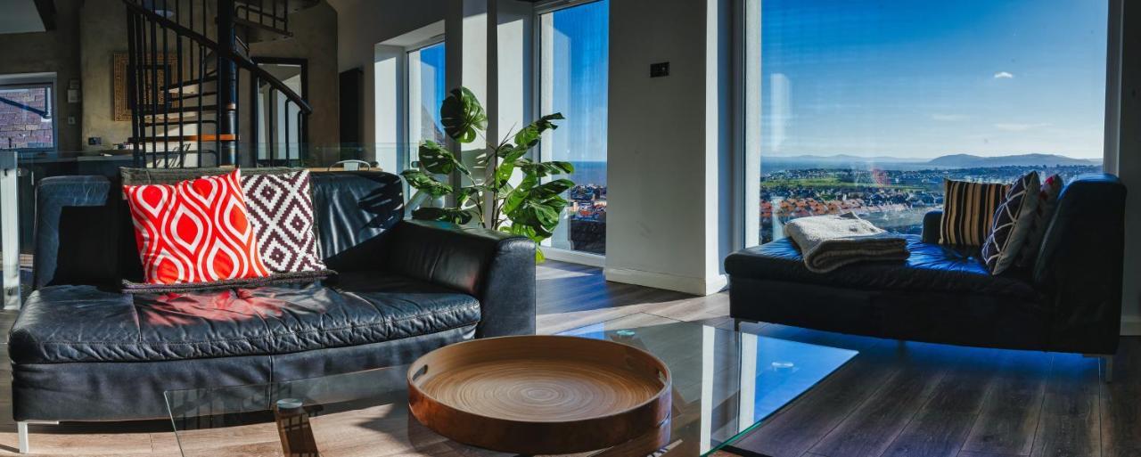 Holiday home Detached House With Amazing Sea View And Hot Tub