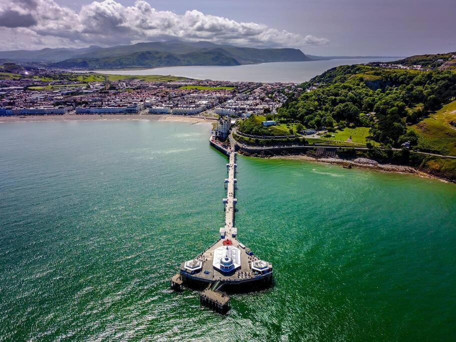 Oakhurst Boutique * Llandudno