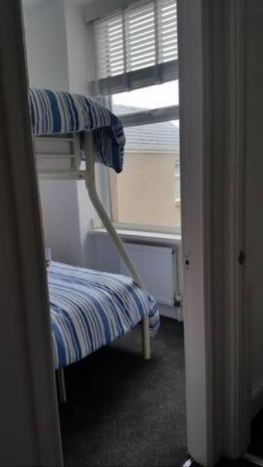 Orme View Dog Friendly Apartment Llandudno
