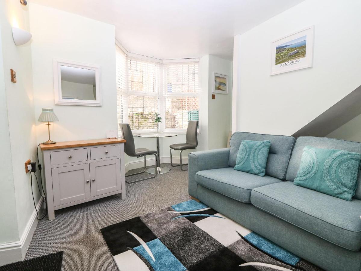 Ty Cornel Bach Holiday home *