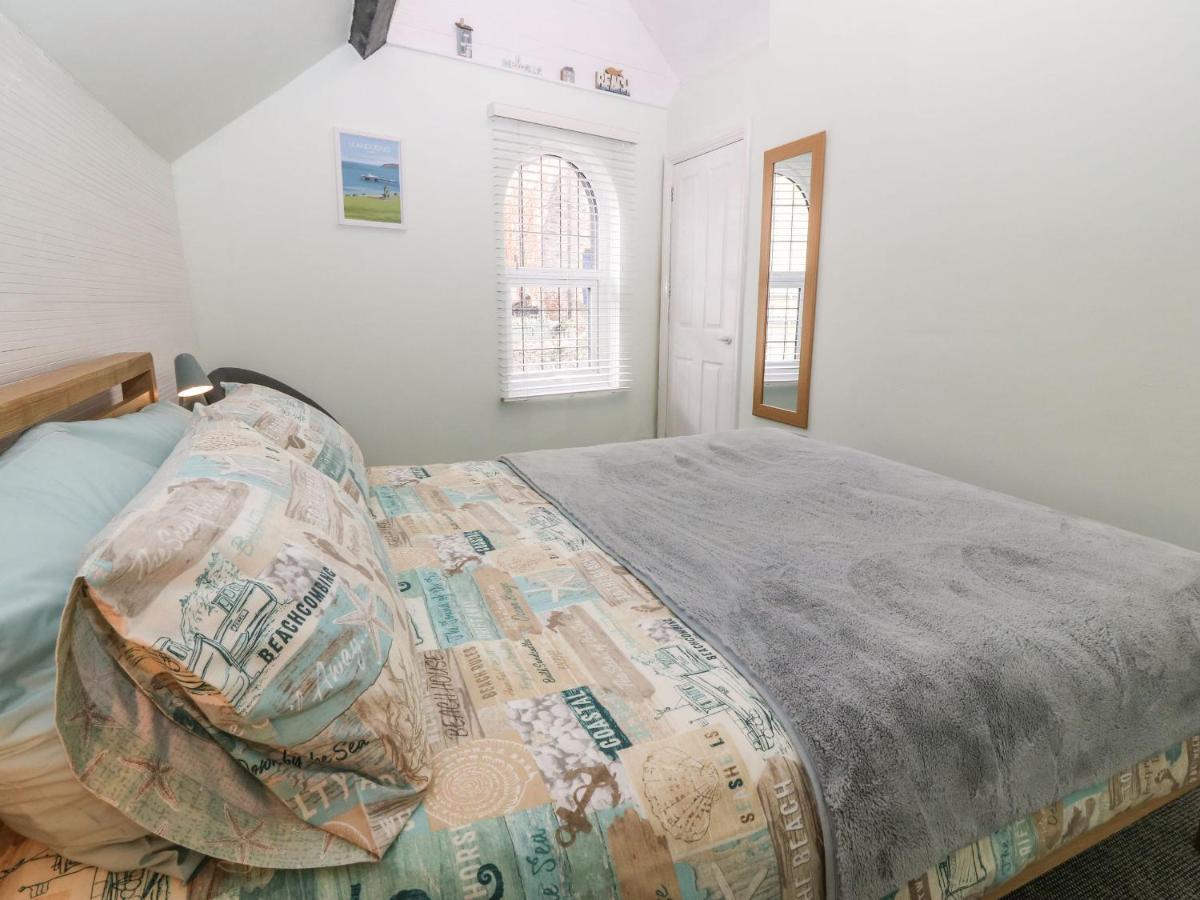 Ty Cornel Bach Holiday home