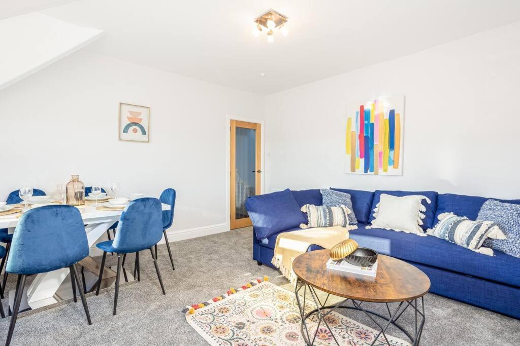 Beautiful Newly Refurbished Close To The Promenade. *