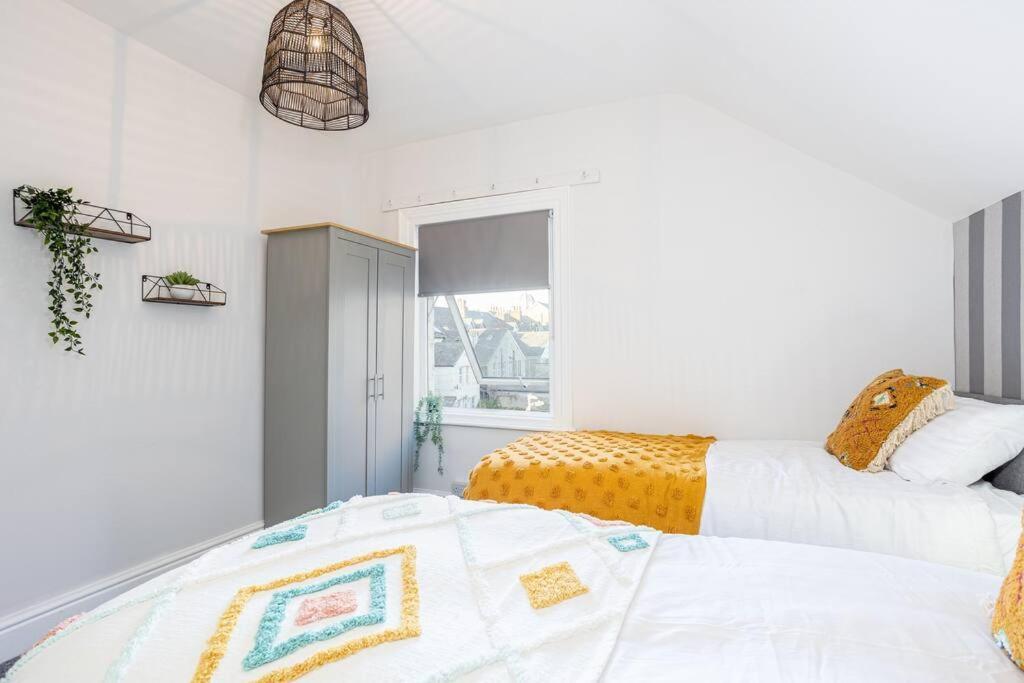 Beautiful Newly Refurbished Close To The Promenade. * Llandudno