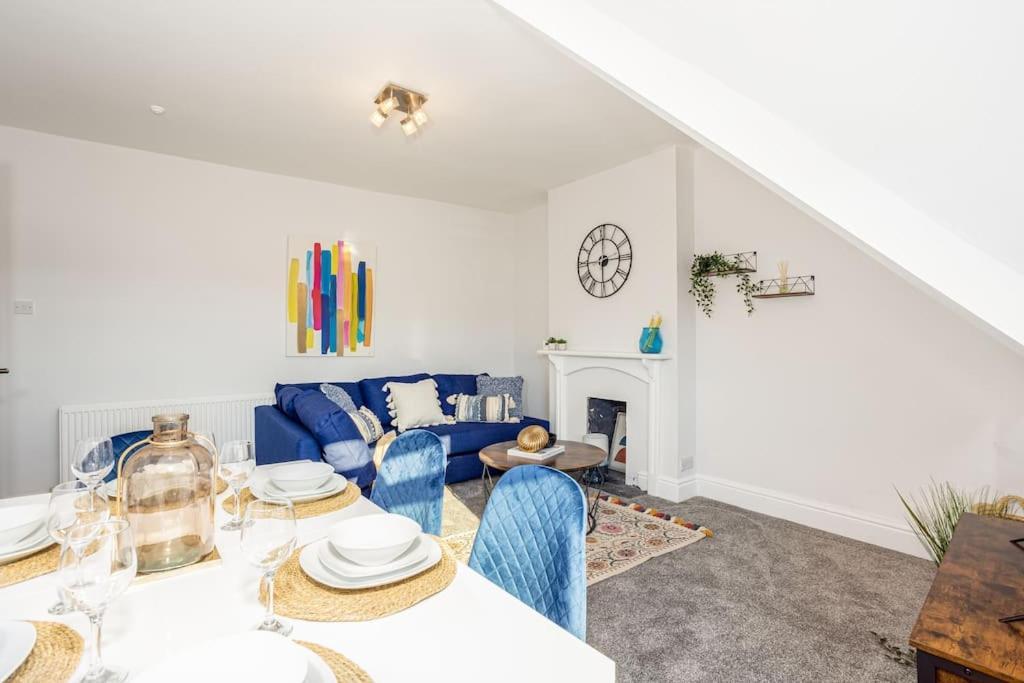 Apartment Beautiful Newly Refurbished Close To The Promenade. *