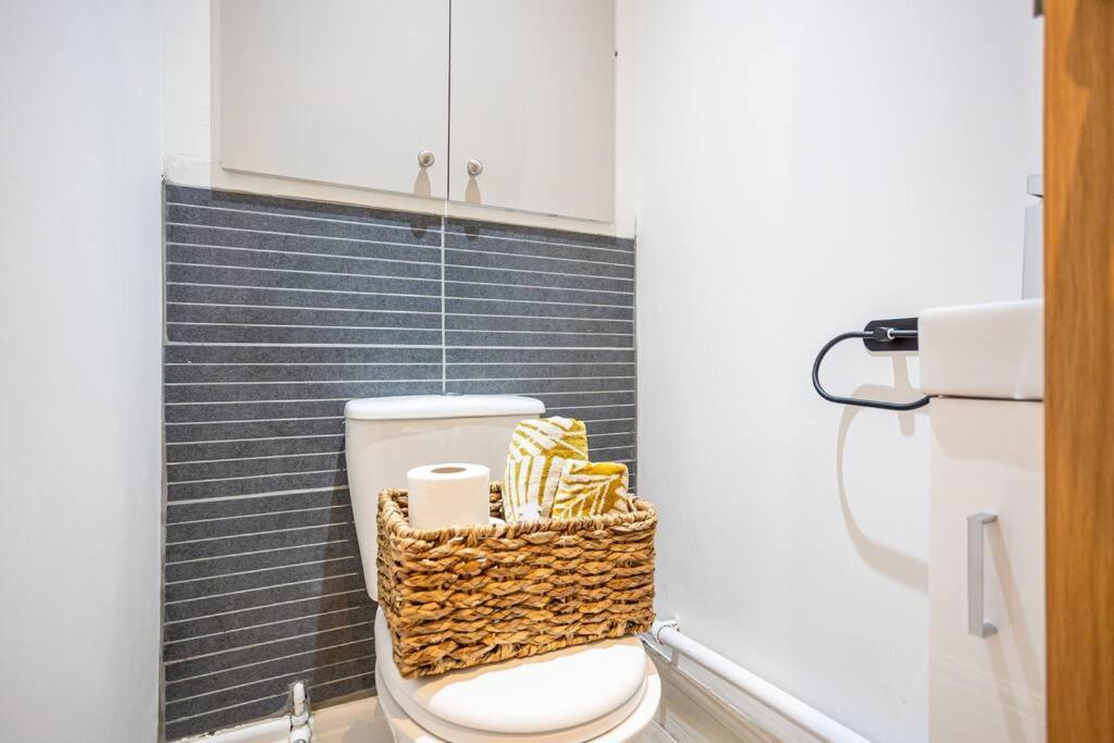 Beautiful Newly Refurbished Close To The Promenade. * Llandudno