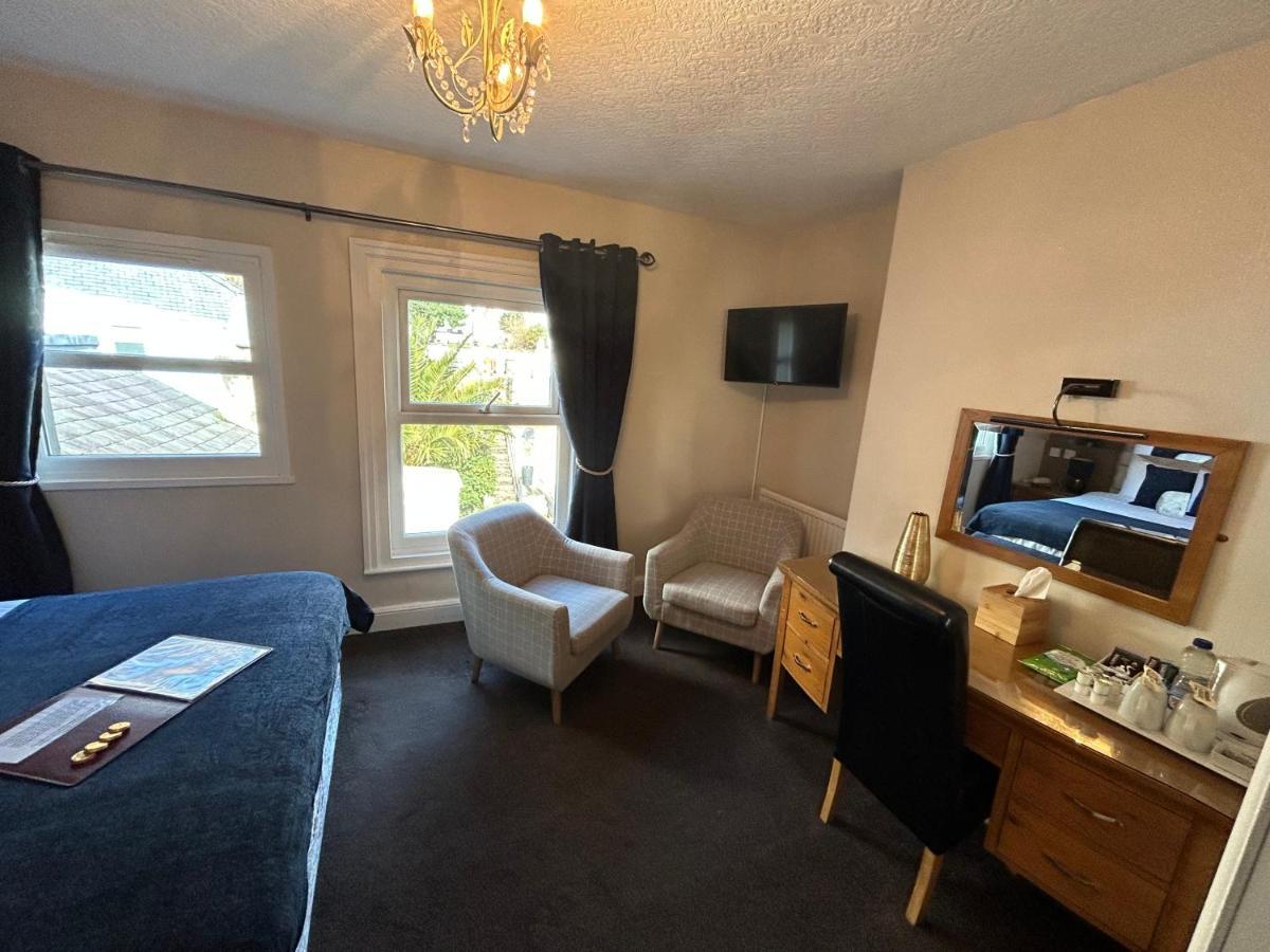 Lynton House 4*