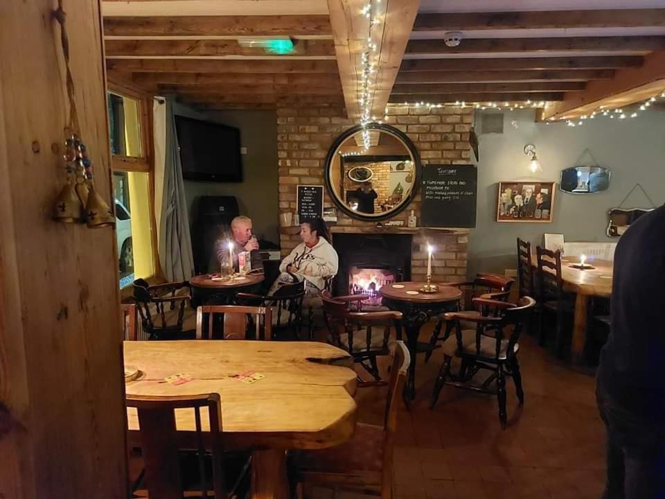 Apartment Apartment, Quirky Pub With Tropical Beer Garden