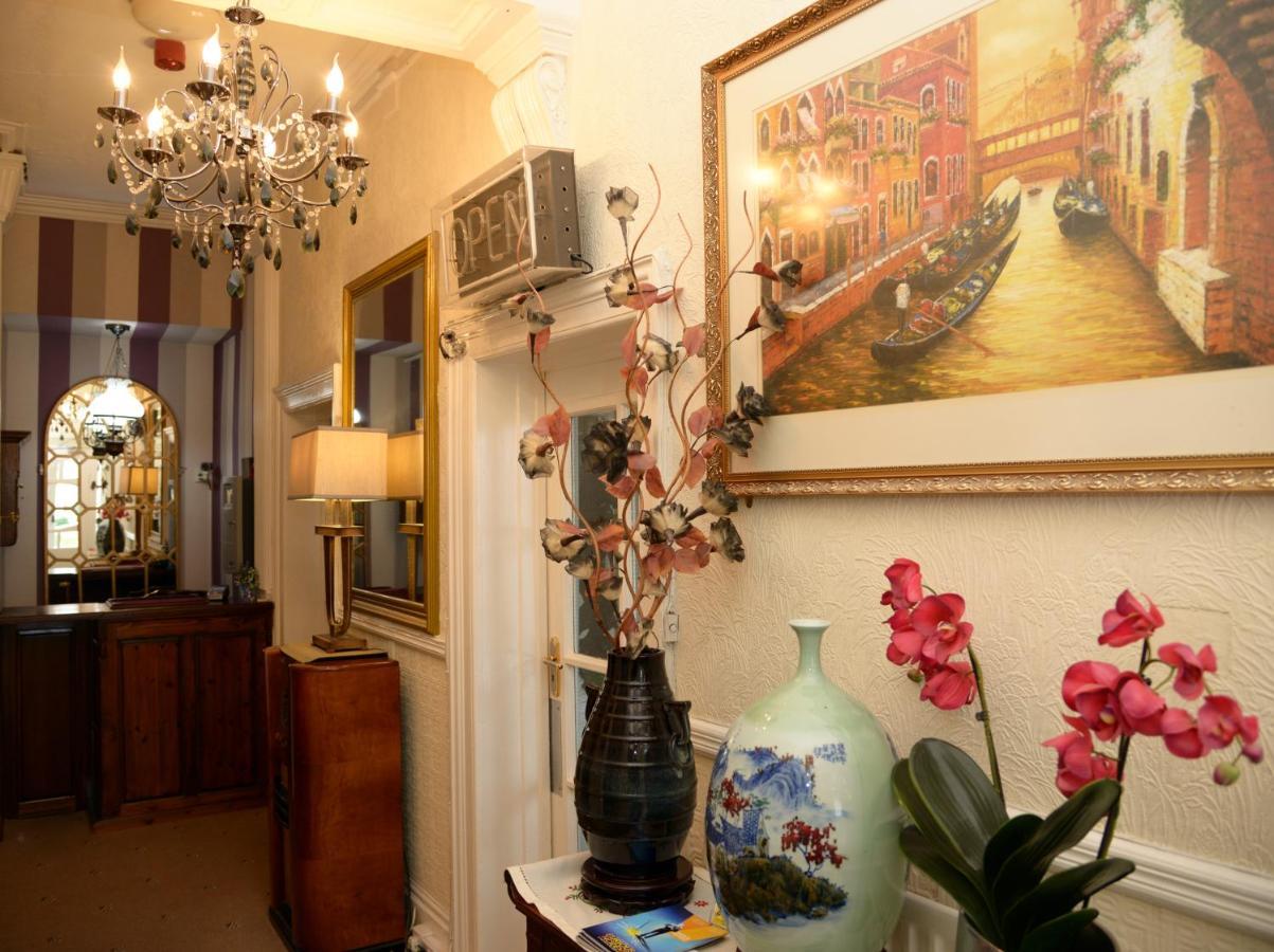Bed & Breakfast The Cumberland 4*