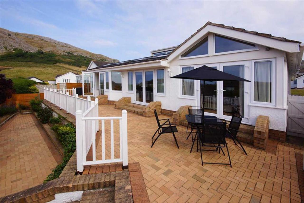 Whitecaps Holiday home *