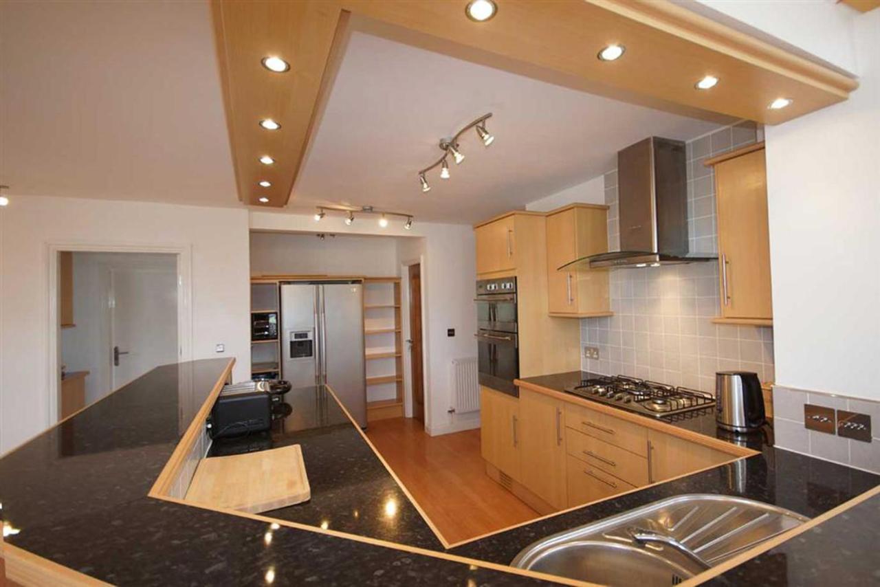 Whitecaps Holiday home *
