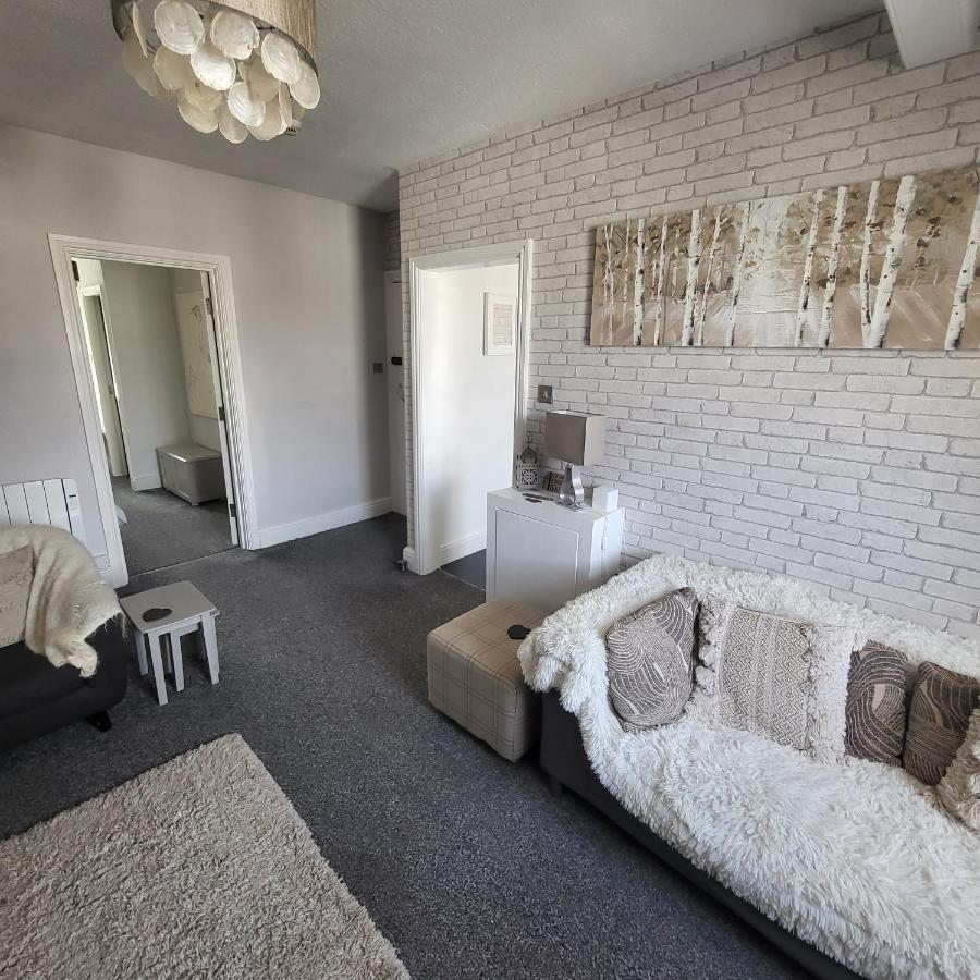 Willesden, Flat 2, A 1 Bedroom Flat Right In The Heart Of Apartment Llandudno