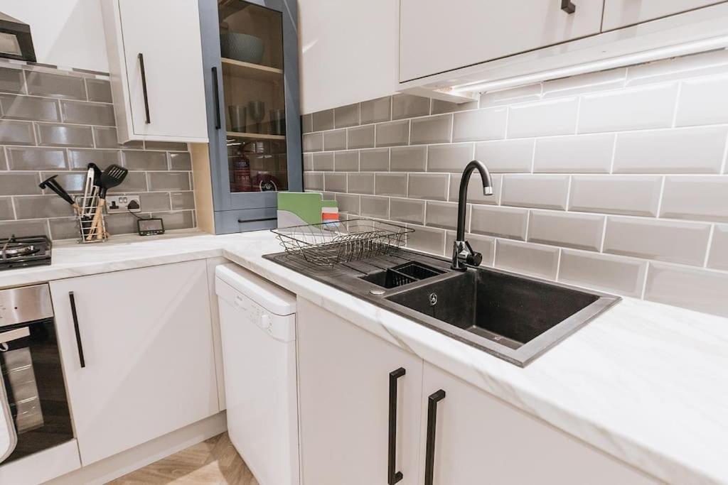 Grove House No.07 - Luxury Close To The Apartment Llandudno