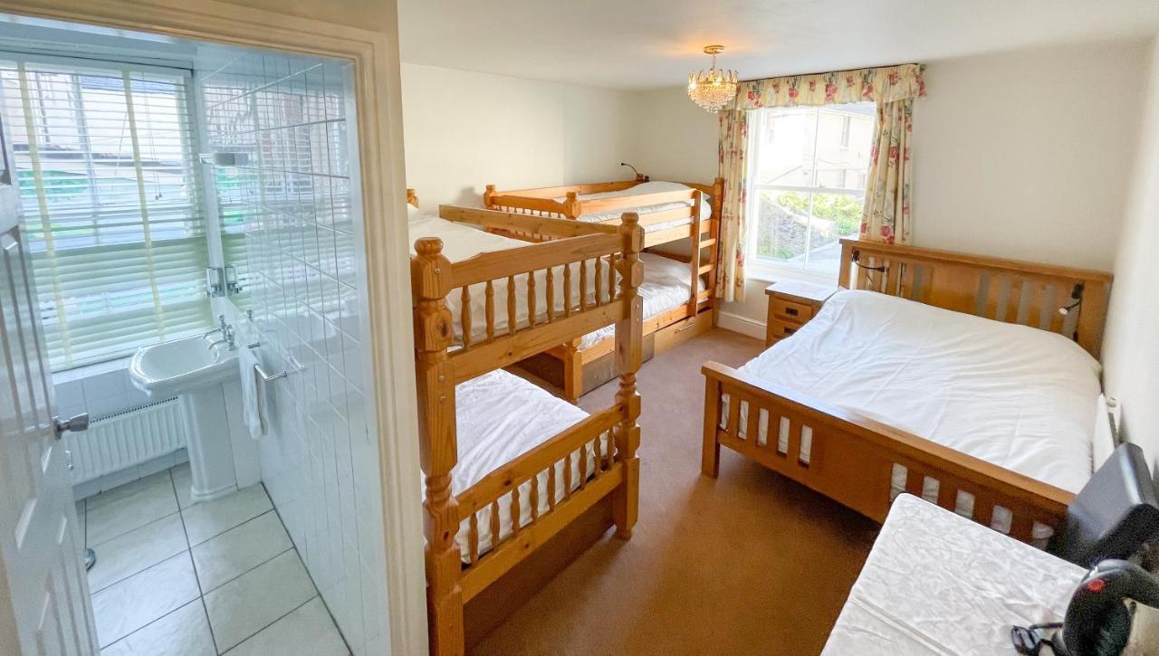 Llandudno Hostel *