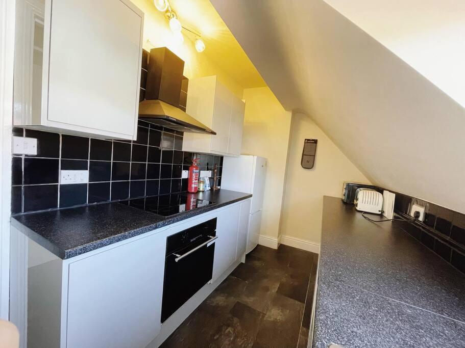 2 Bedroom Flat Close To Beach And Lifeboat Pool Llandudno