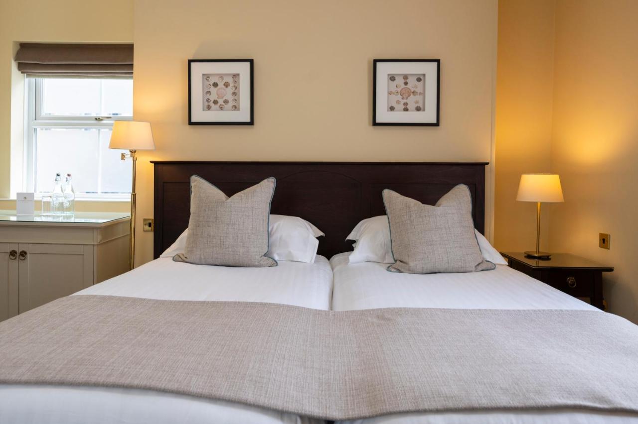 St George's - Hotel