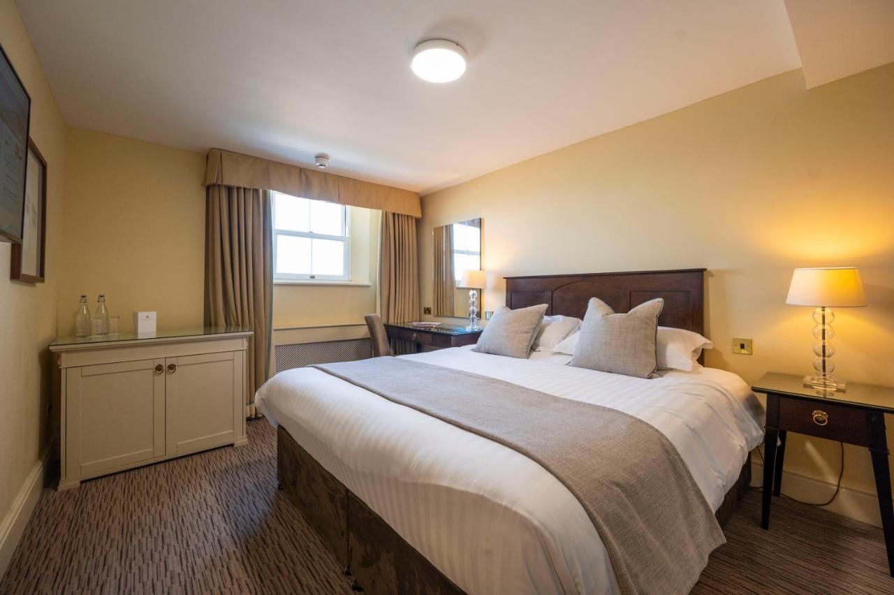 St George's - Hotel
