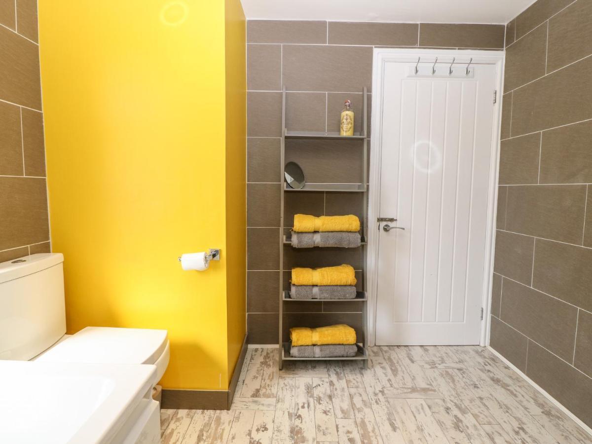 Apartment 1 - *