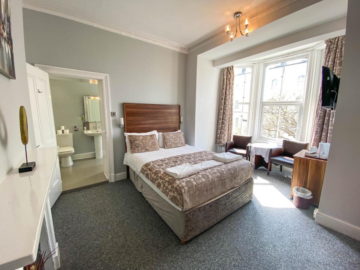 The Broadway 3* Llandudno