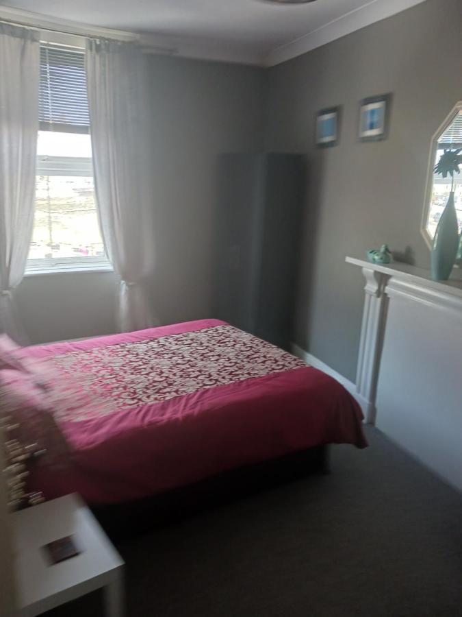Beachfront 2nd Floor Apartment Llandudno