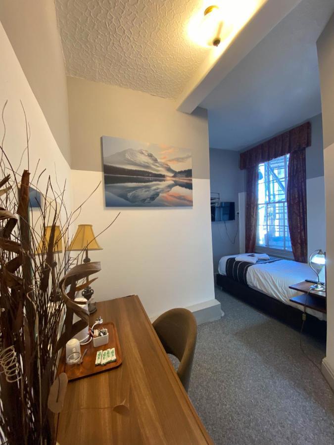 The Broadway 3* Llandudno