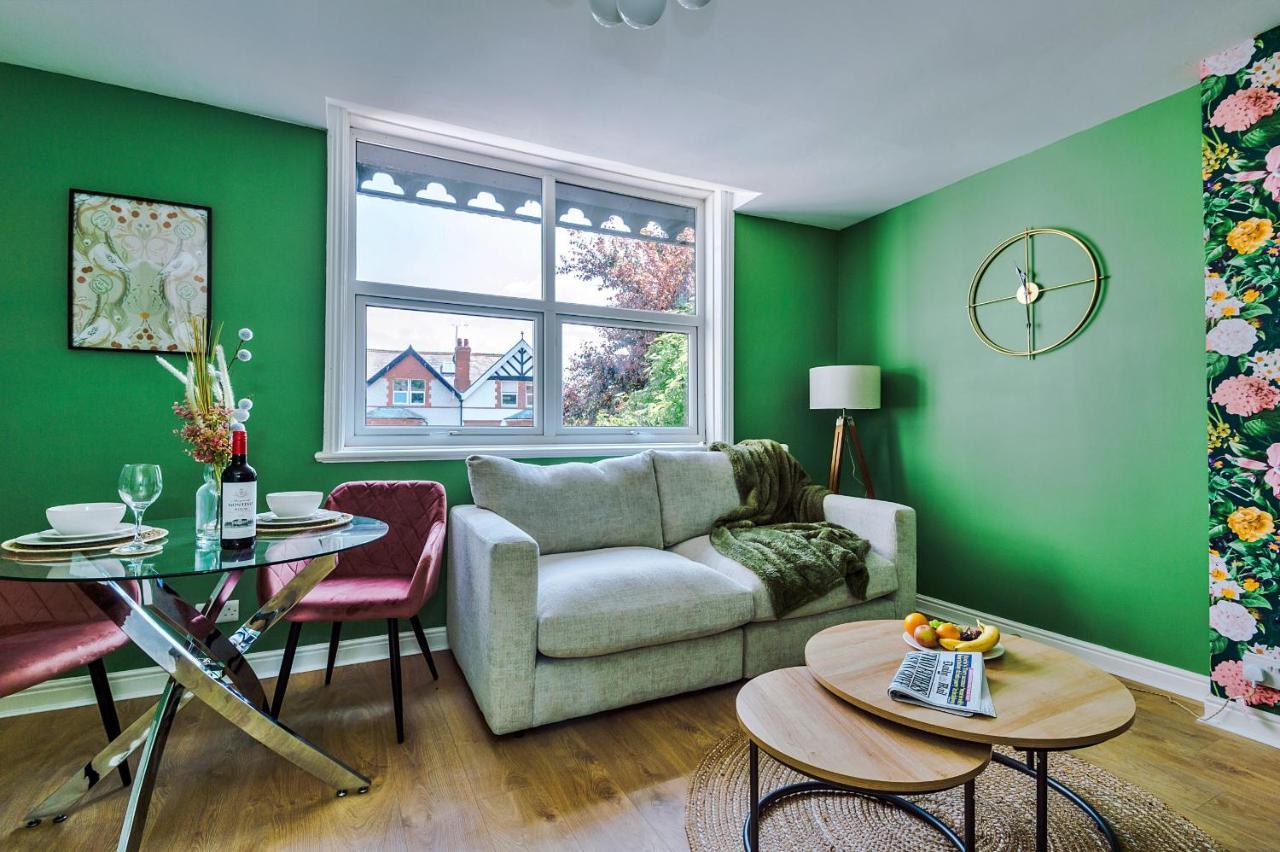 Finest Retreats - Abbey Road - Flat 4 Llandudno