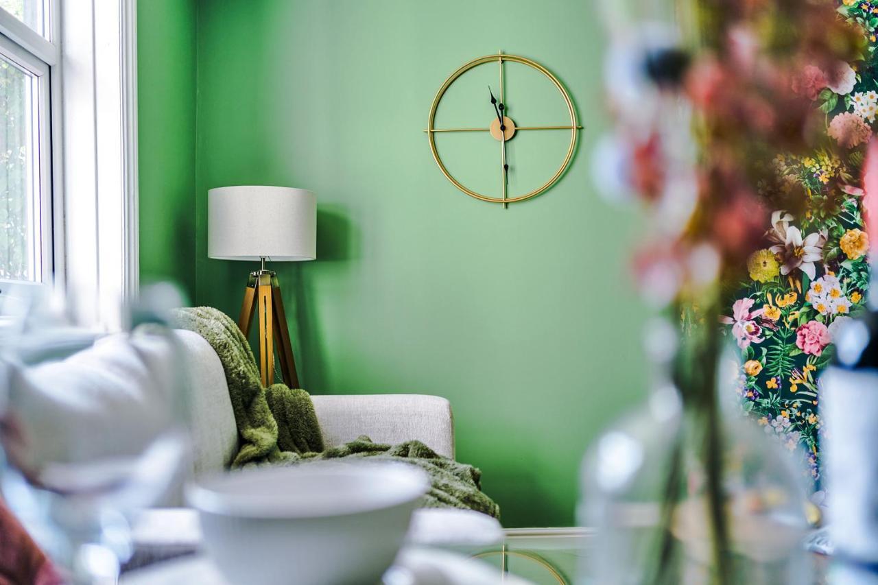 Finest Retreats - Abbey Road - Flat 4 * Llandudno