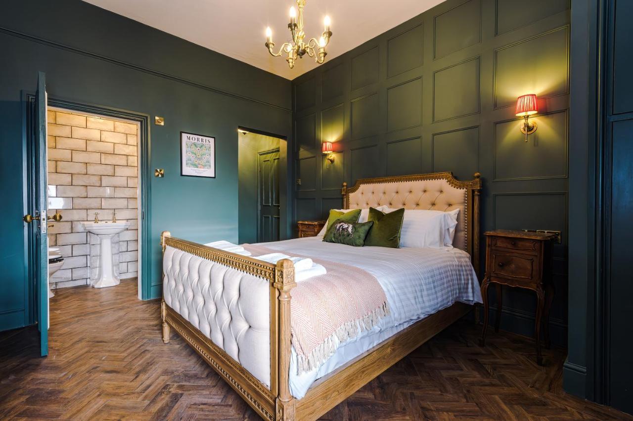 Russell Court By Orenda-luxe *