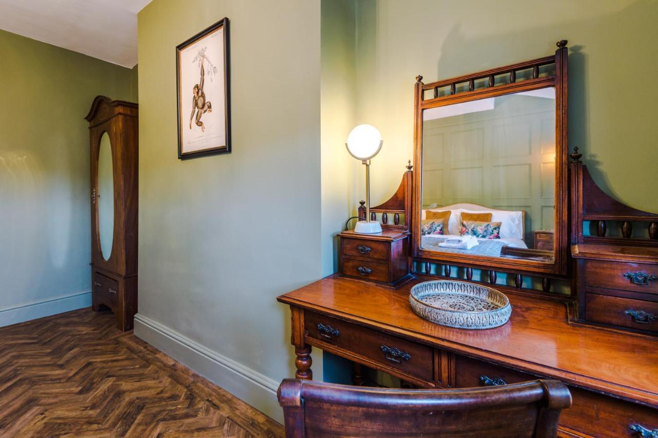Russell Court By Orenda-luxe