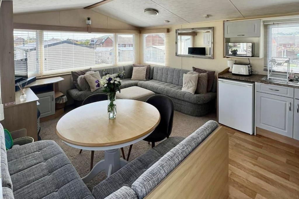 Holiday home 8 Berth Pet Friendly Caravan, Penrhyn Bay, Llandudno