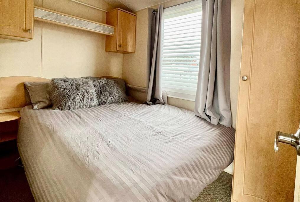 Holiday home 8 Berth Pet Friendly Caravan, Penrhyn Bay, Llandudno