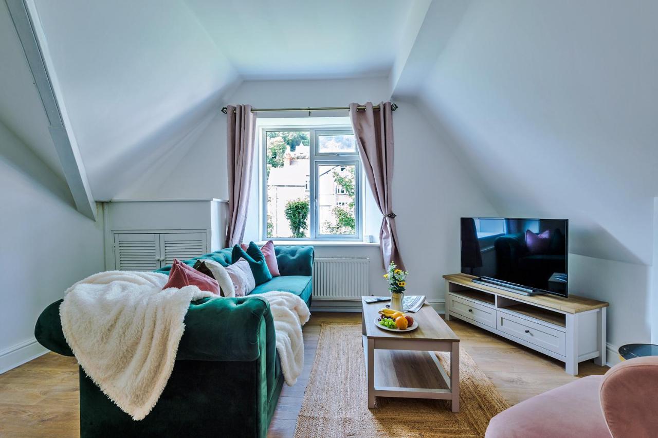 Finest Retreats - Abbey Road - Flat Six Llandudno