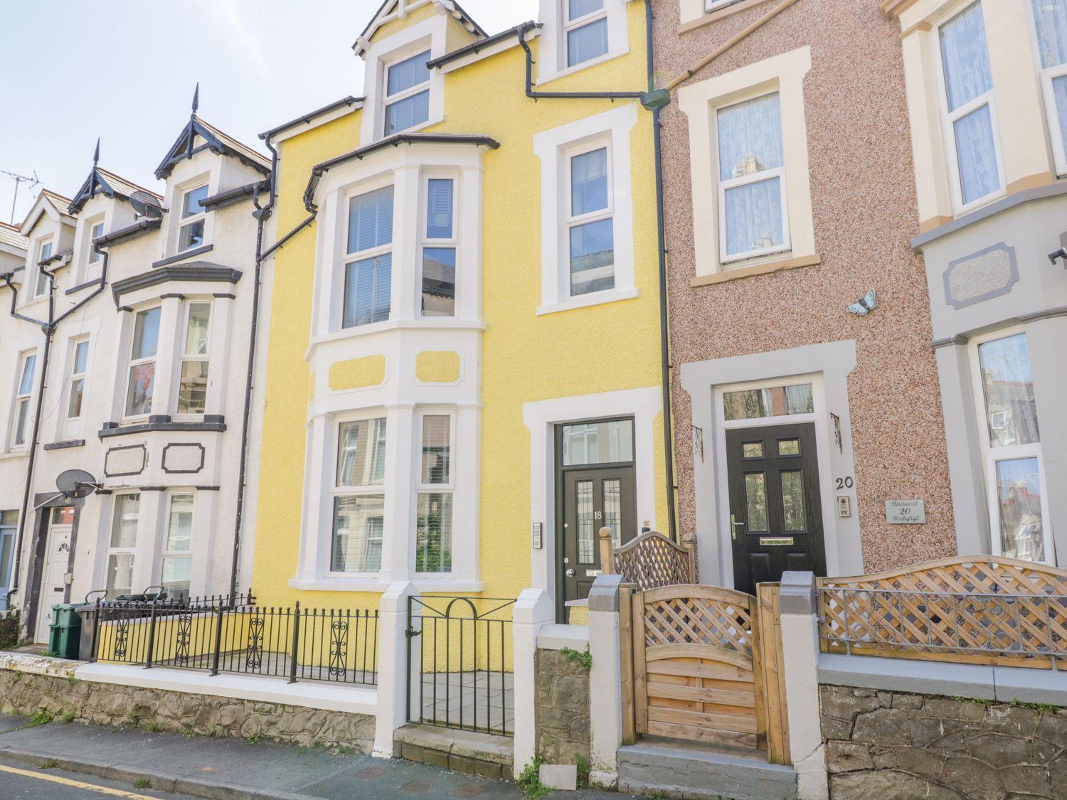 Uptown - Manhattan House Llandudno