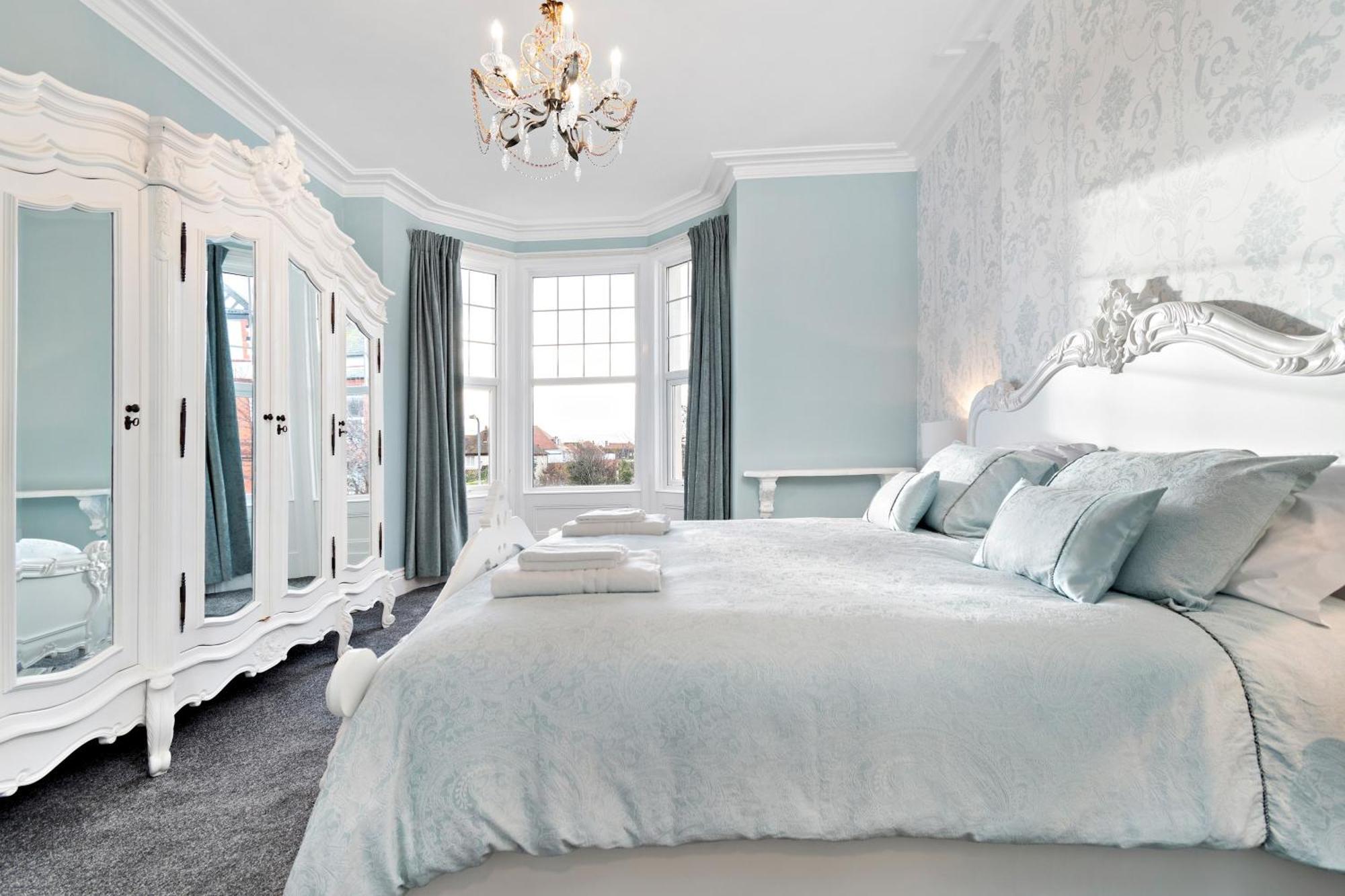 St Vincent House *