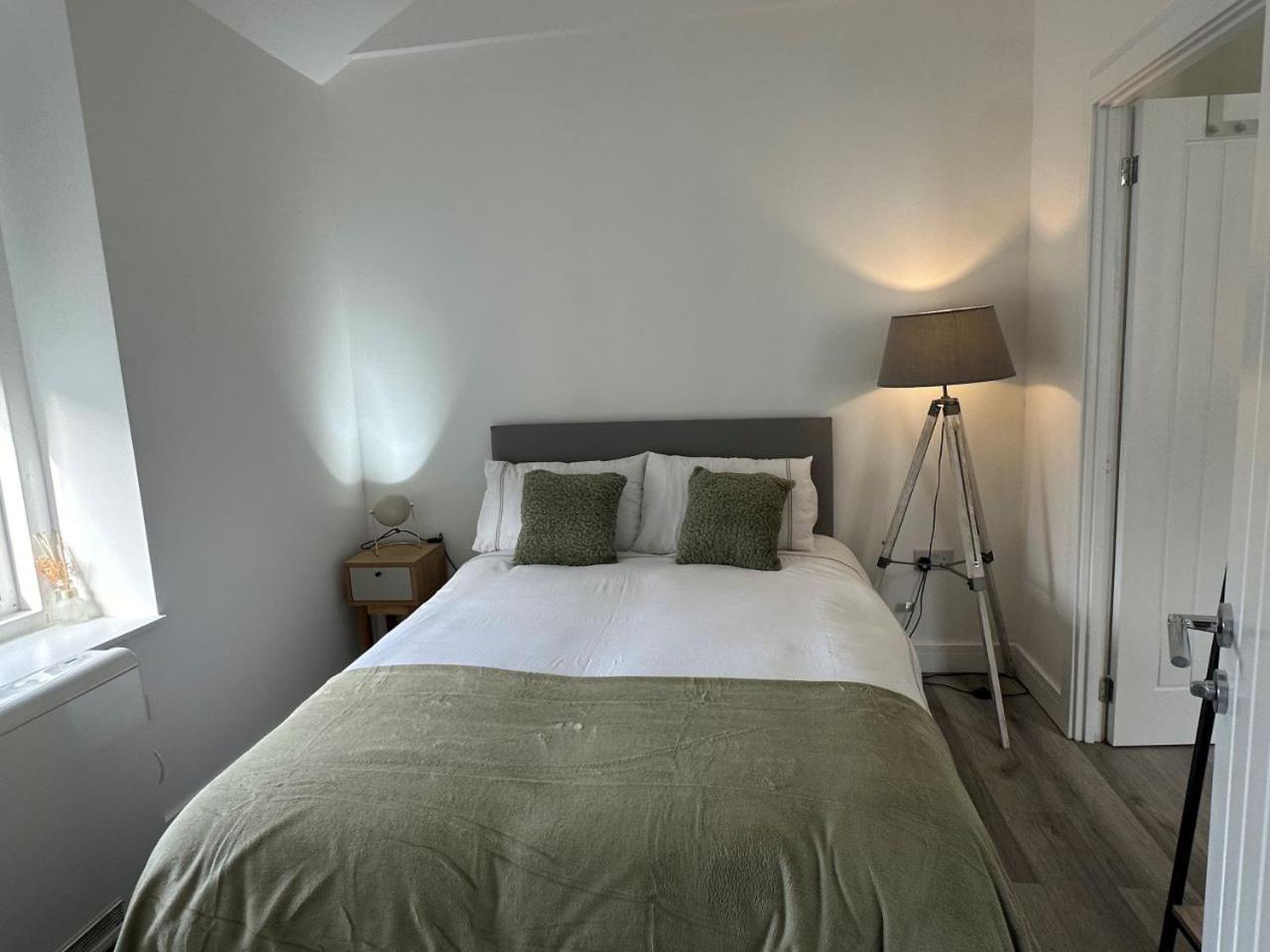Carmen Sylva Flat Sea Front F7