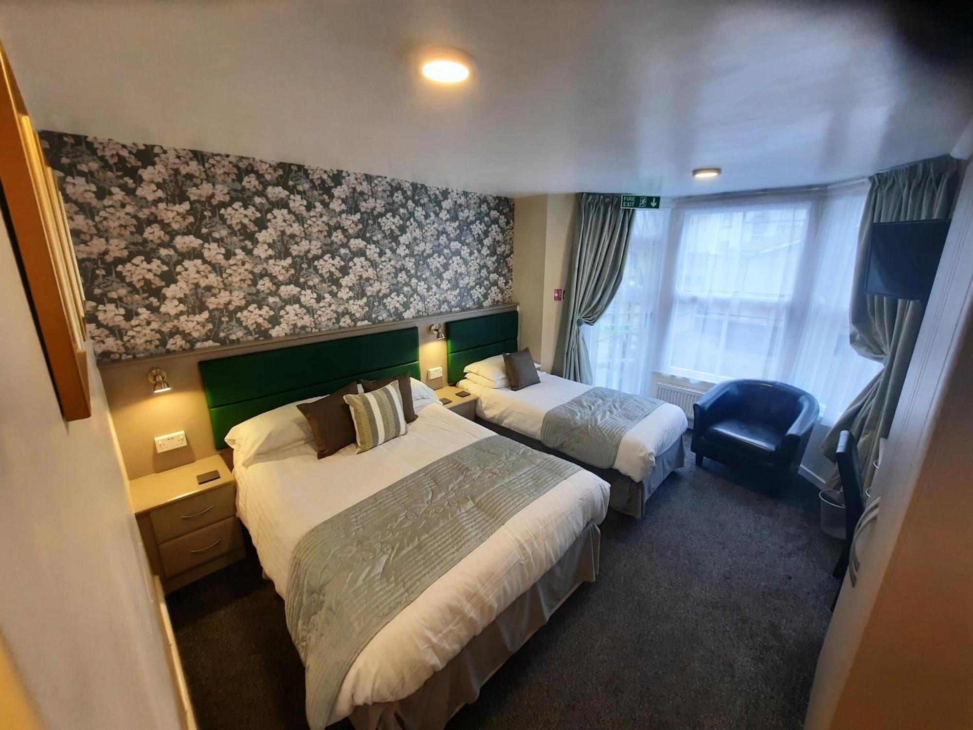 Hen Dy Bed & Breakfast Llandudno