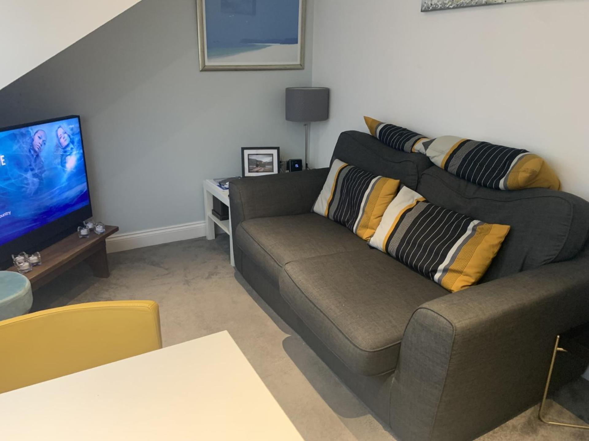 Lovely One Bedroom * Llandudno