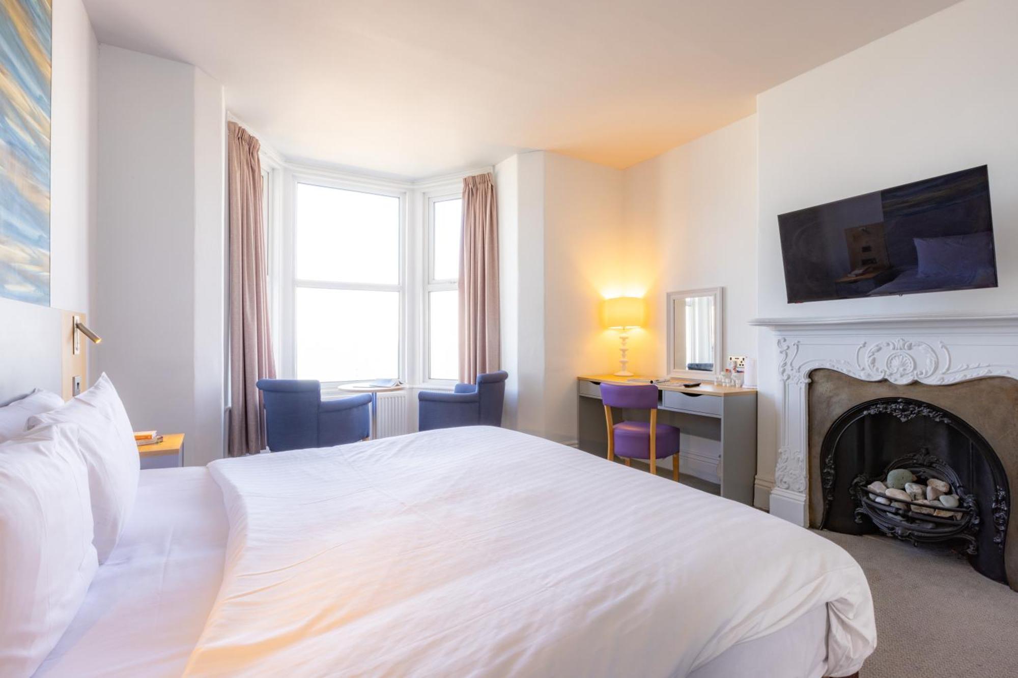 Hotel Seafront By Compass Hospitality 3*