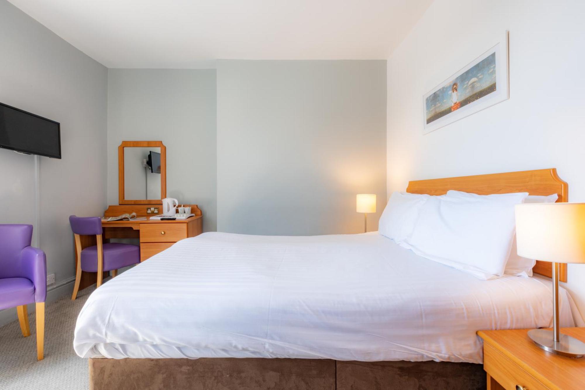 Hotel Seafront By Compass Hospitality 3*