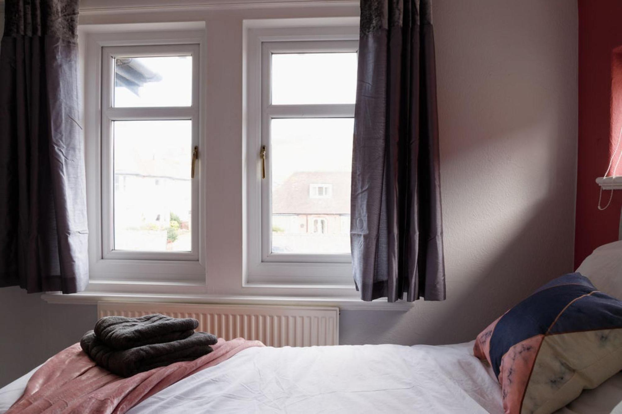 Lovely,cosy Beachside 2- Perfect Location Apartment