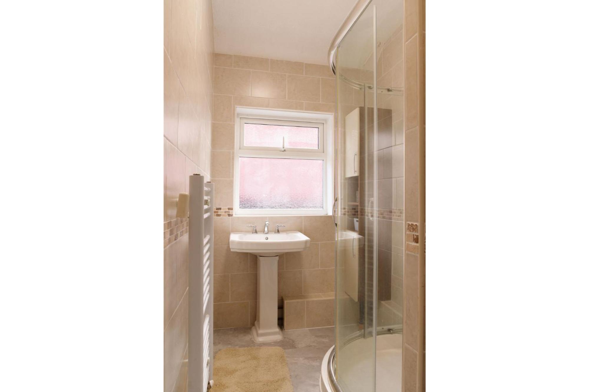 Lovely,cosy Beachside 2- Perfect Location Apartment
