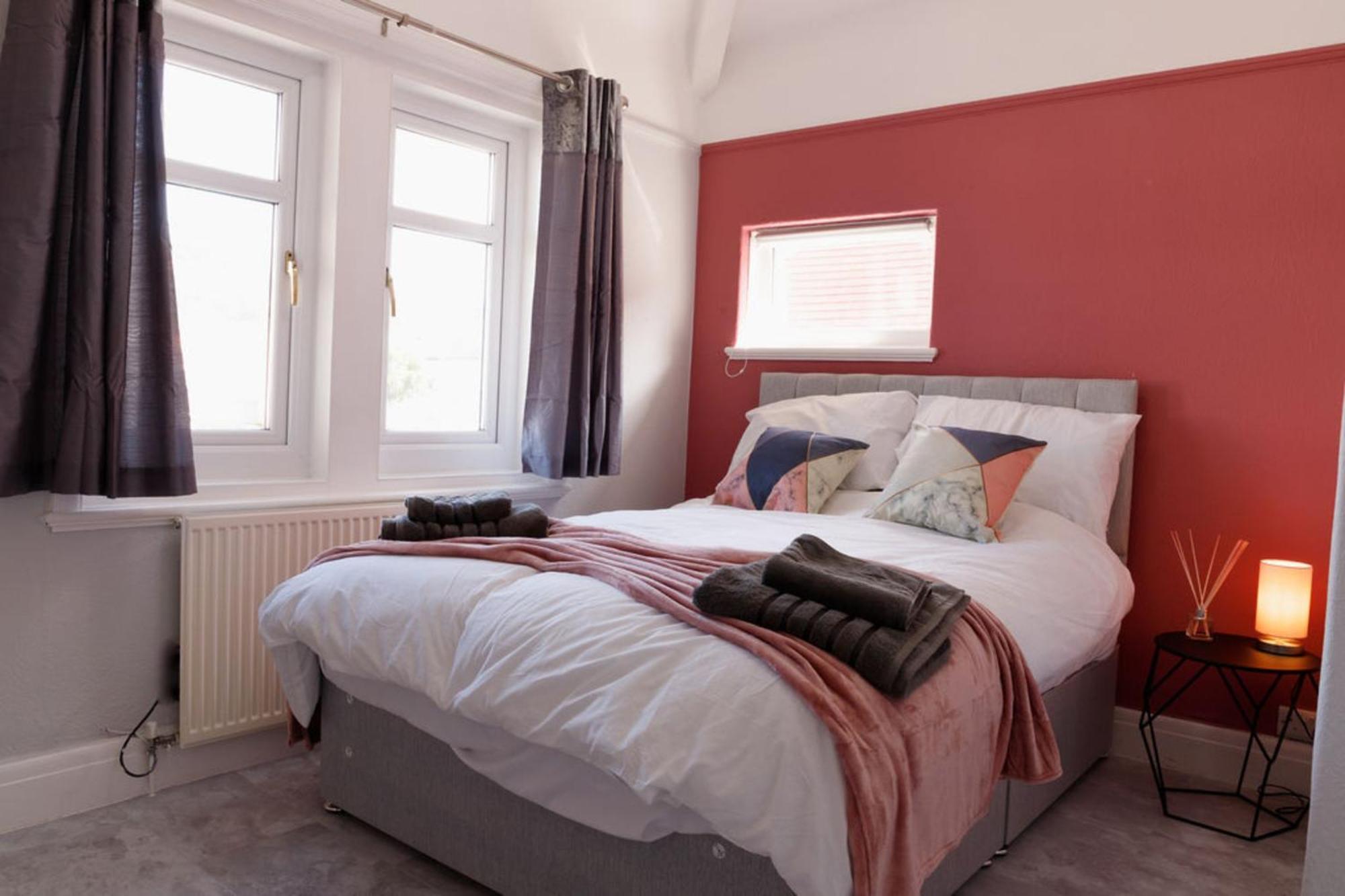 Lovely,cosy Beachside 2- Perfect Location *